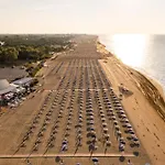 Charming Coastal In * Бибионе