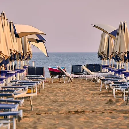 Charming Coastal In Lejlighed *